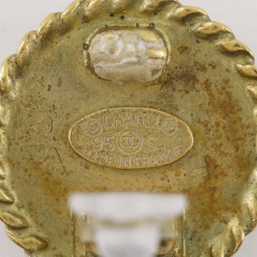 CHANEL Authentic Vintage Black Logo Earrings - Picture 8 of 9